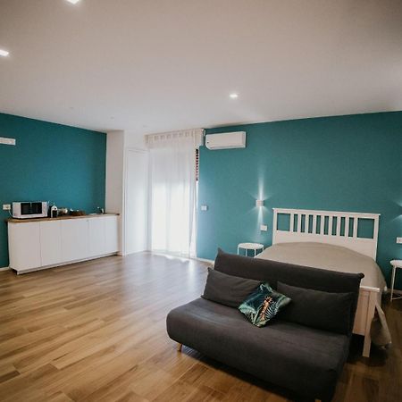 Suite Room 特拉尼 外观 照片