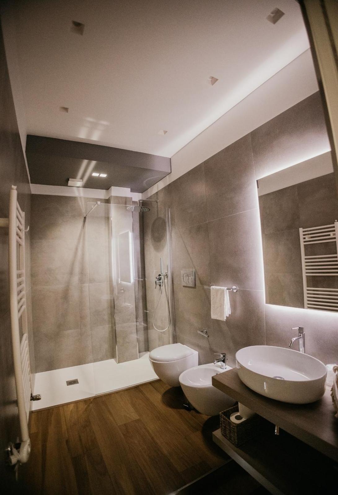 Suite Room 特拉尼 外观 照片